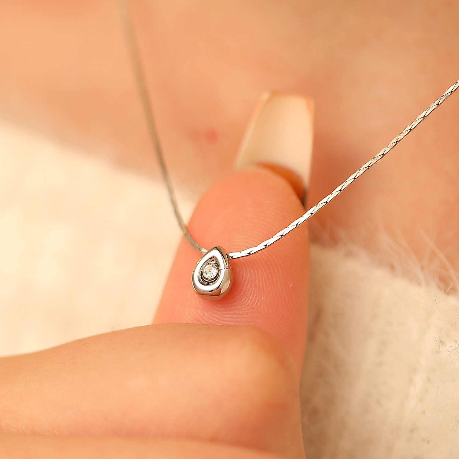 Pearl Trim Chain - Basit Moda Su Damlası Küçük Kolye